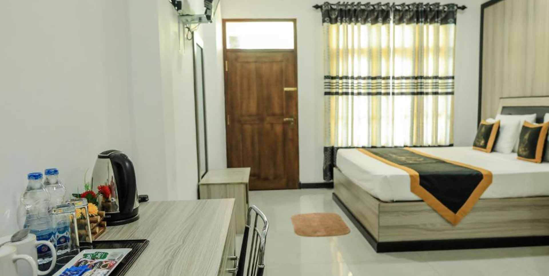 Sigiriya Kindom Gate - Dobule Room